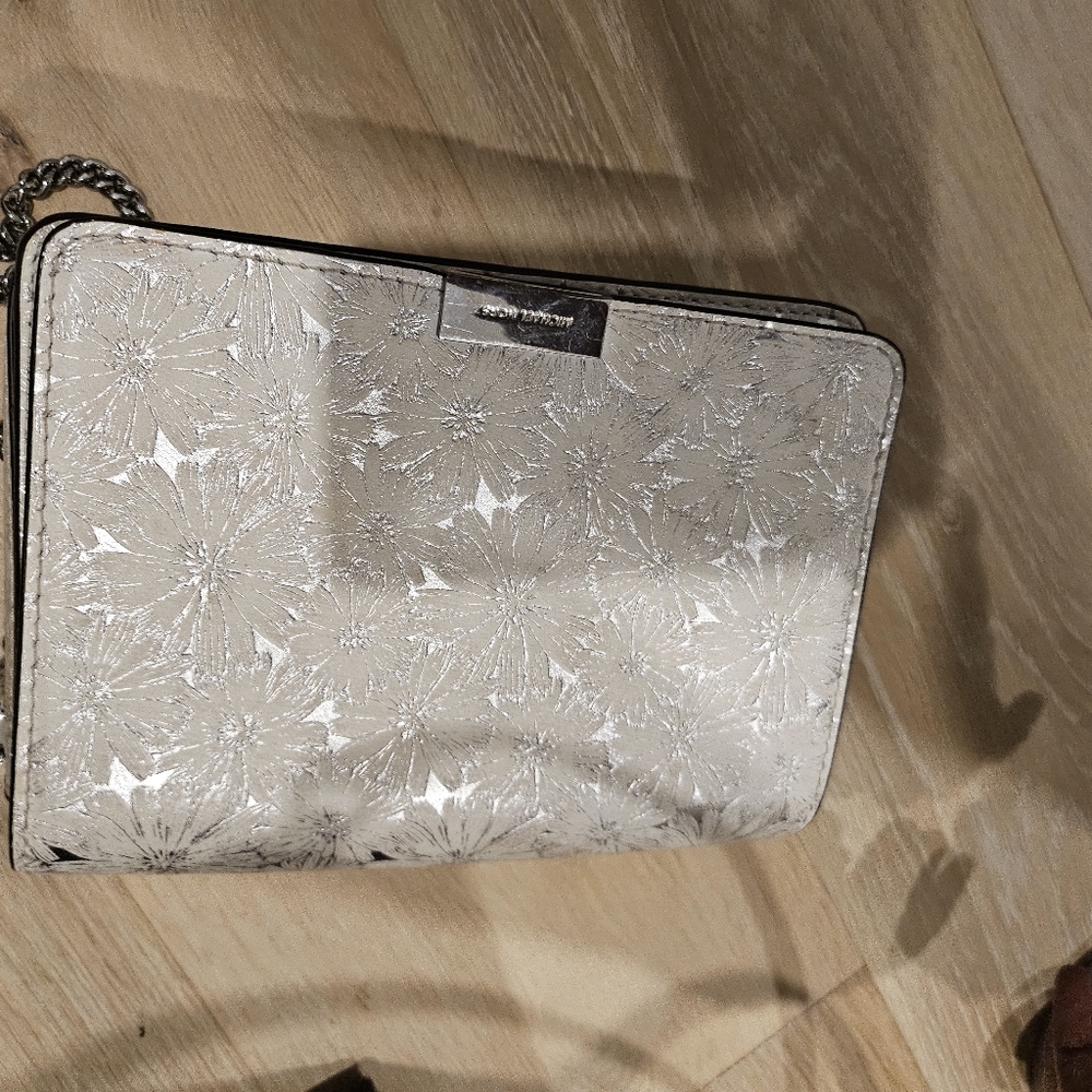 Bag - Picture 2 of 6